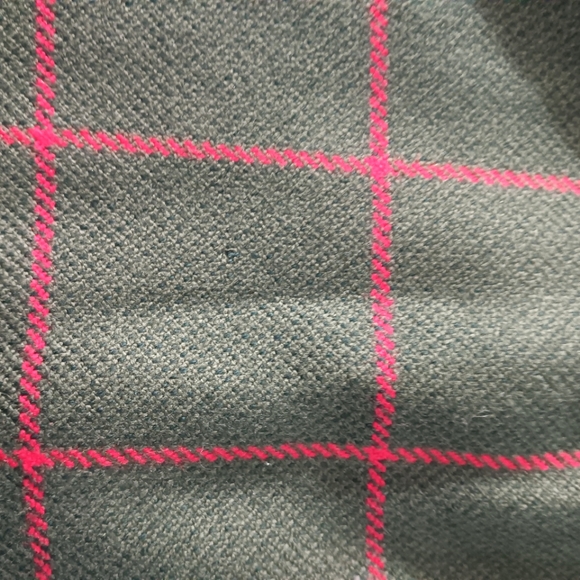 VTG Valentino Boutique! Wool knit houndstooth midi w structured shoulders. Sz 10 - Picture 9 of 16